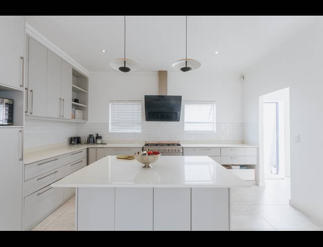 3 BEDROOM FREEHOLD TO LET IN PARKLANDS NORTH